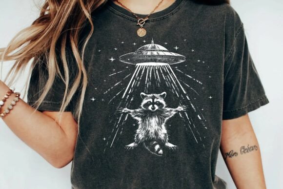 Download Funny Raccoon UFO Alien Abduction Space Graphic Vintage Trash Panda Png - Funny Collection